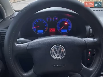 Авто Volkswagen Passat 2003 № 7138035