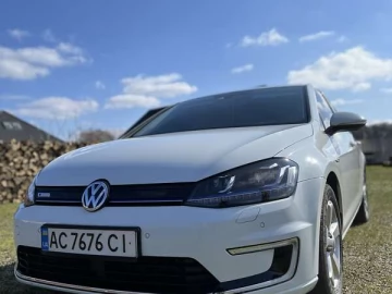 Авто Volkswagen E-Golf 2016 № 7141570