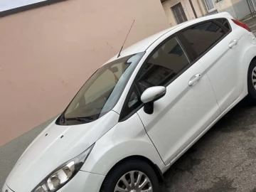 Авто Ford Fiesta 2013 № 7141881
