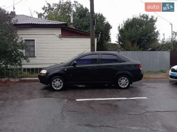 Авто Chevrolet Aveo 2003 № 7142801
