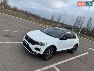 Авто Volkswagen T-Roc 2019 № 7144039