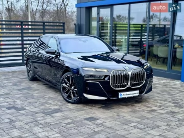 Авто BMW I7 2023 № 7144136
