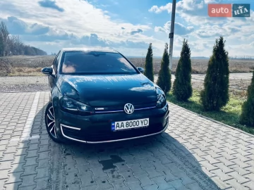 Авто Volkswagen E-Golf 2019 № 7145005