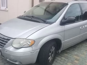 Авто Chrysler Town Country 2005 № 7146618