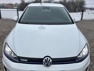 Авто Volkswagen E-Golf 2014 № 7146971