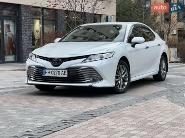 Авто Toyota Camry 2018 № 7154034