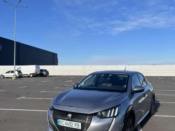 Авто Peugeot E-208 2019 № 7158426