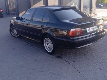 Авто BMW 5 Series 2002 № 7160043