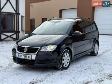 Авто Volkswagen Touran 2010 № 7161214