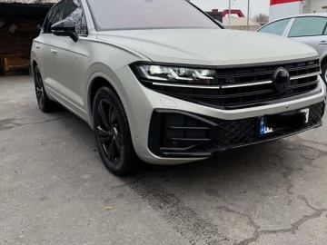Авто Volkswagen Touareg 2024 № 7161910