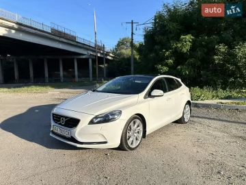 Авто Volvo V40 2012 № 7166338