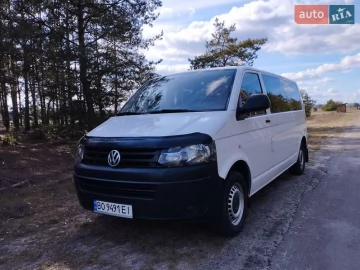 Авто Volkswagen Transporter 2015 № 7166475