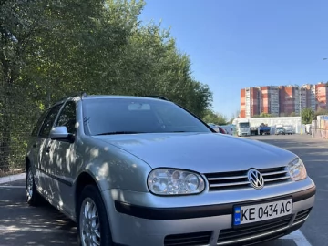 Авто Volkswagen Golf 2001 № 7166963