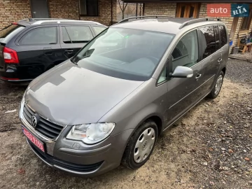 Авто Volkswagen Touran 2008 № 7172352