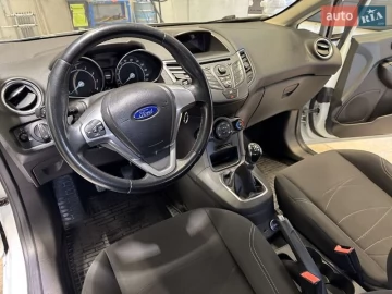 Авто Ford Fiesta 2013 № 7178335