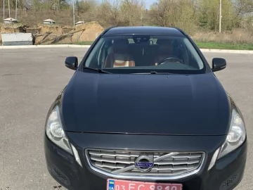 Авто Volvo V60 2012 № 7181253
