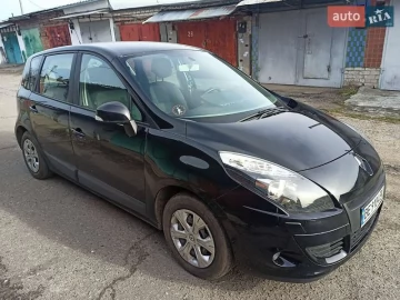 Авто Renault Scenic 2011 № 7182386