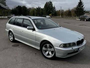 Авто BMW 5 Series 2003 № 7186101