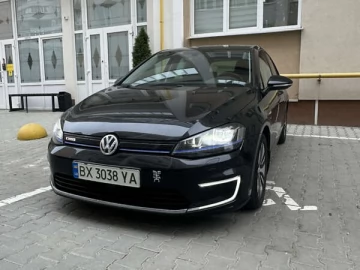 Авто Volkswagen E-Golf 2016 № 7188258