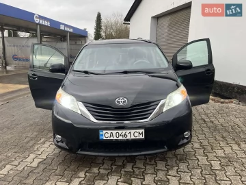 Авто Toyota Sienna 2013 № 7189946