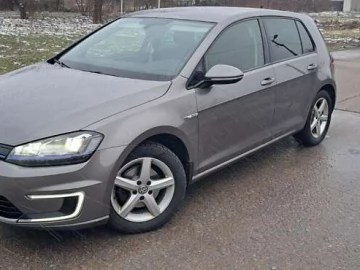 Авто Volkswagen E-Golf 2015 № 7193775