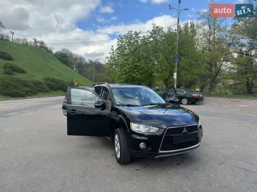Авто Mitsubishi Outlander 2012 № 7193929