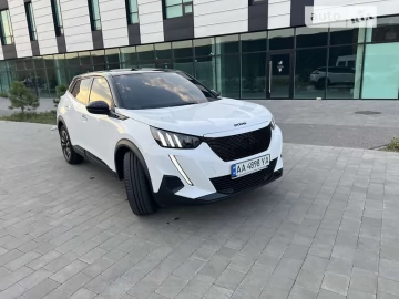 Авто Peugeot E-2008 2020 № 7202400