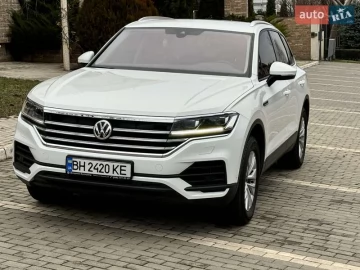 Авто Volkswagen Touareg 2019 № 7202591