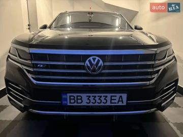 Авто Volkswagen Touareg 2018 № 7204068