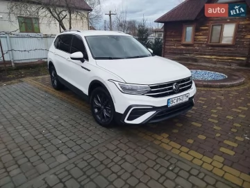 Авто Volkswagen Tiguan 2021 № 7208433