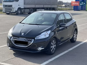 Авто Peugeot 208 2012 № 7213083