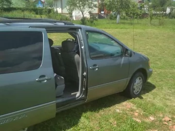 Авто Toyota Sienna 1999 № 7213950