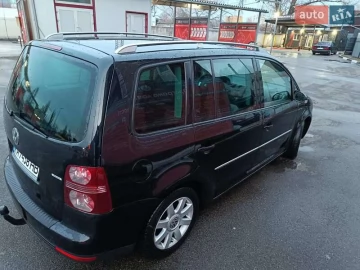 Авто Volkswagen Touran 2007 № 7214420