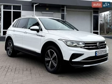 Авто Volkswagen Tiguan 2021 № 7215182