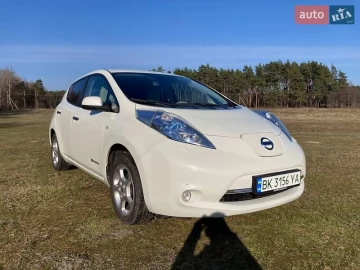 Авто Nissan Leaf 2012 № 7215649