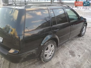 Авто Volkswagen Golf 2000 № 7227448