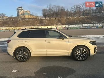Авто Volkswagen Touareg 2023 № 7228568