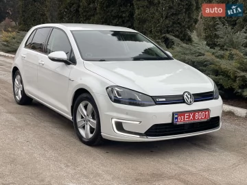 Авто Volkswagen E-Golf 2015 № 7234232