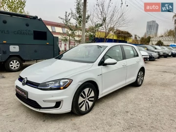 Авто Volkswagen E-Golf 2017 № 7234339