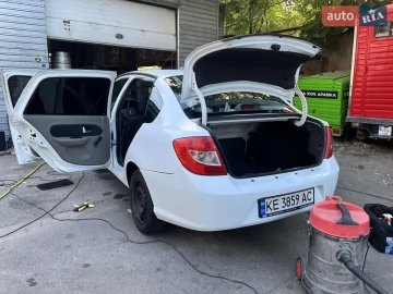 Авто Renault Thalia 2010 № 7238254