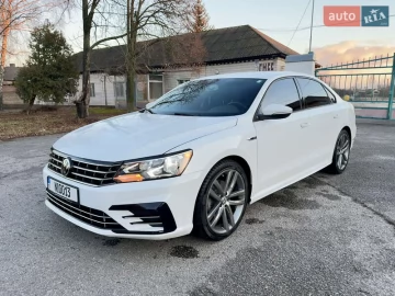 Авто Volkswagen Passat 2018 № 7239182