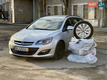 Авто Opel Astra 2014 № 7240236