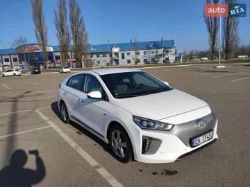 Авто Hyundai Ioniq Electric 2017 № 7240453