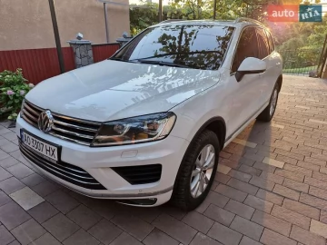 Авто Volkswagen Touareg 2015 № 7240758