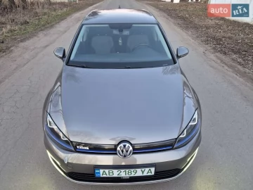 Авто Volkswagen E-Golf 2015 № 7241786