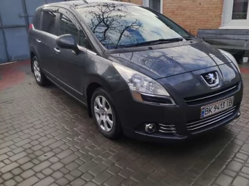 Авто Peugeot 5008 2011 № 7243738