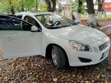 Авто Volvo S60 2012 № 7247261