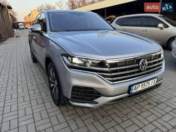Авто Volkswagen Touareg 2019 № 7247567