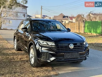 Авто Volkswagen Touareg 2019 № 7247593