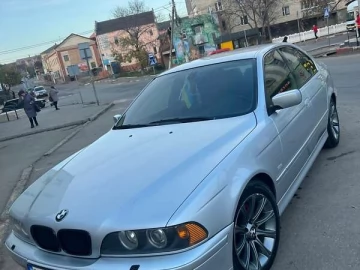Авто BMW 5 Series 2001 № 7249172